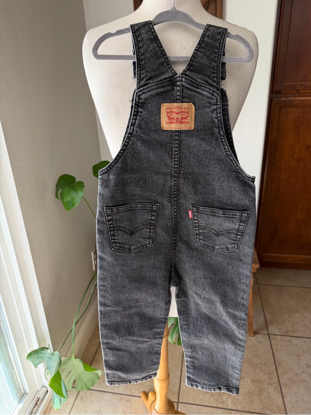 Levi’s Toddler 4T Black Gray Denim Overalls